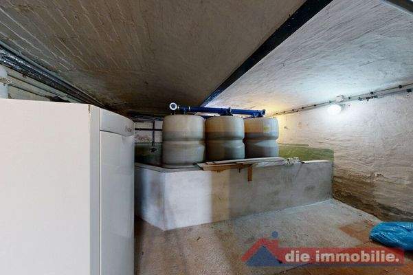 Erneuerte Öl-Brennwertheizung aus dem Jahr 2024