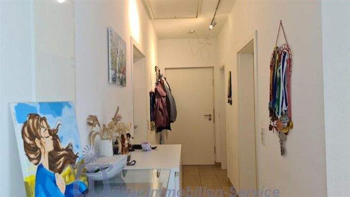 Foto 11_Eingangdiele-Flur.JPG