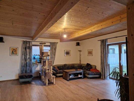 Wohnbereich mit Terrassenzugang