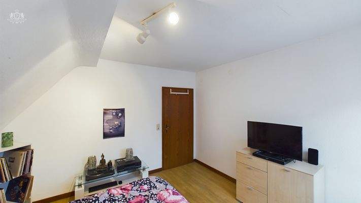 CAM01984G0-PR0409-STILL012