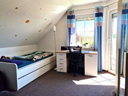 DG Kinderzimmer links