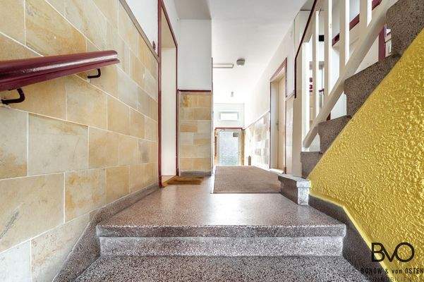 Hauseingang im Erdgeschoss