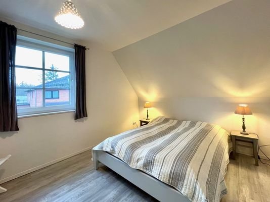 Schlafzimmer DG