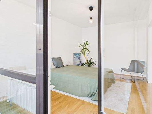 Schlafzimmer von der Loggia