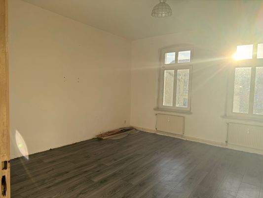 Wohn- und Schlafzimmer