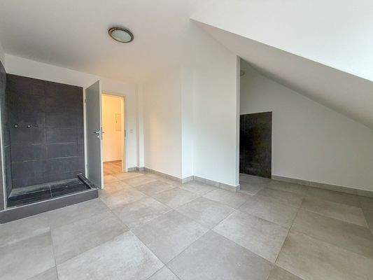 Badezimmer mit Dusche