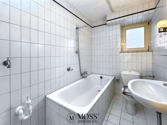 Badewanne / Waschmaschinenanschluss