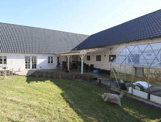 überdachte Terrasse