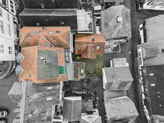 Dachansicht & Grundstück