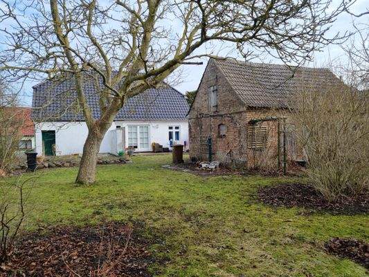 Haus- und Grundstücksansicht