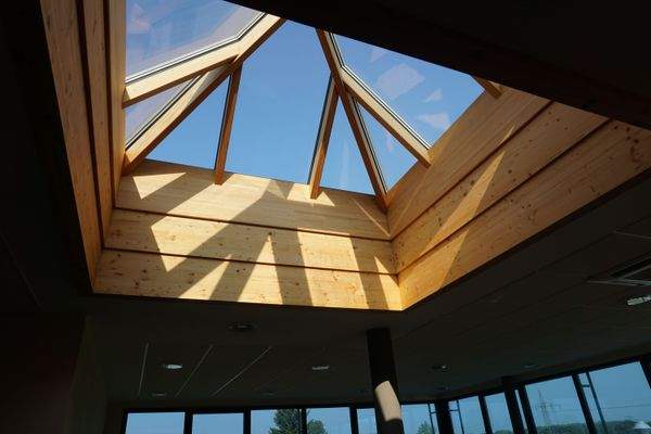 Bürogebäude, 2. OG, Chefbüro, Dachfenster