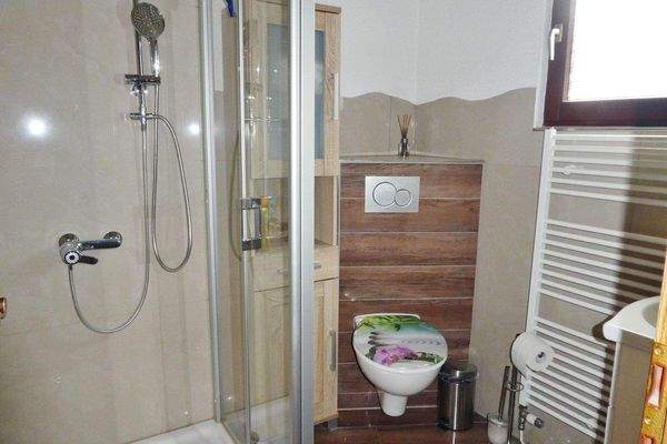 Gäste WC mit Dusche Haus 2