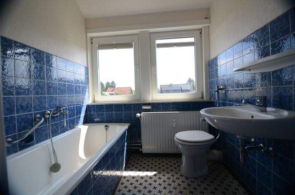 Badezimmer oben.JPG