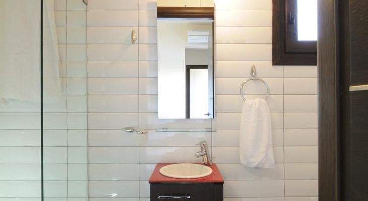 Haus auf Kreta mit Panoramablick auf die Bucht von Elounda