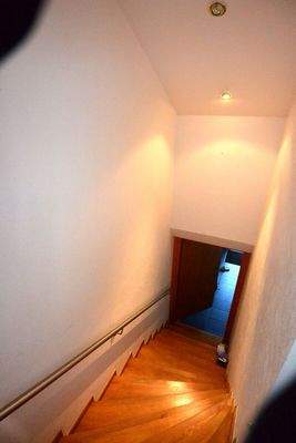 41  Treppe zum UG