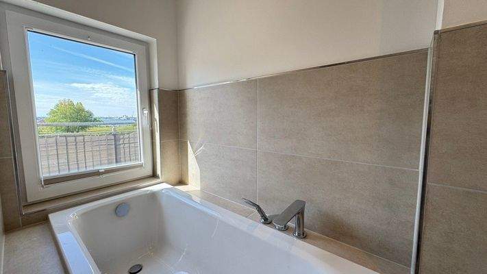 Wanne mit Wasserblick