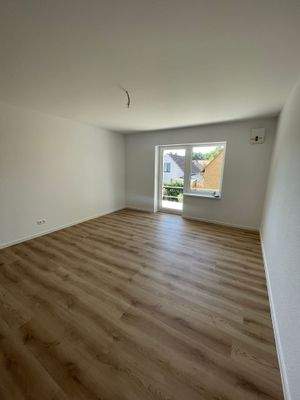 Beispiel Wohnzimmer mit Balkon