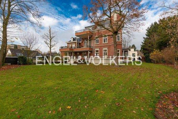 Parkähnliches Grundstück