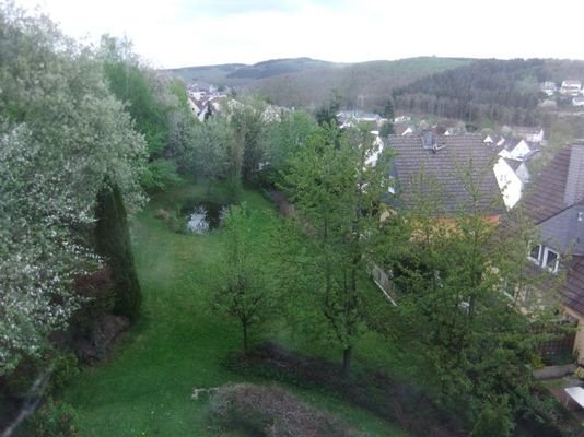 ... vom großen Garten abgetrennt