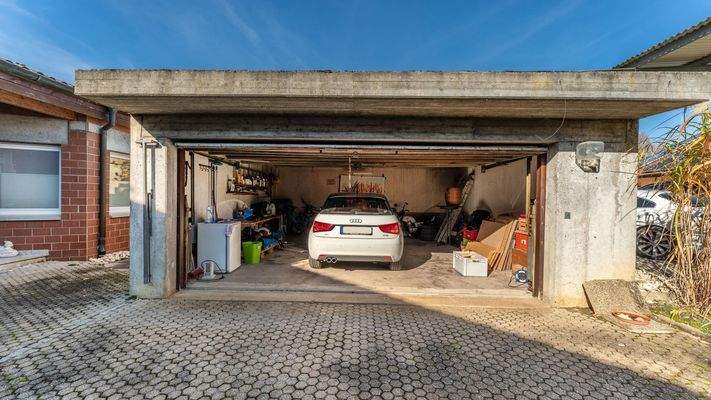 Doppelgarage