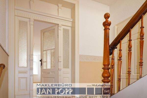 Treppenhaus-Eingangsbereich 