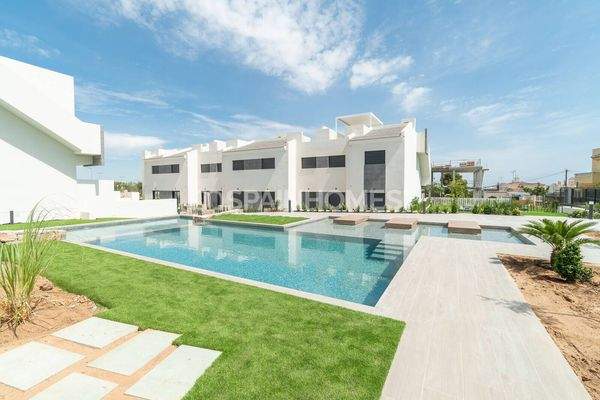 Stylish Flats Close to Amenities in Torrevieja Los Altos