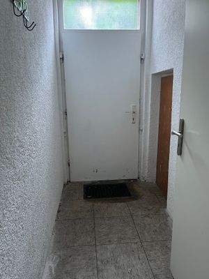 Sep. Eingang / Laden