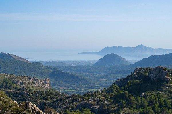 Rustikales Landhaus mit Blick auf die Bucht von Pollensa zum Verkauf in Escorca, Mallorca 