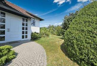 Gepflegte Außenanlage