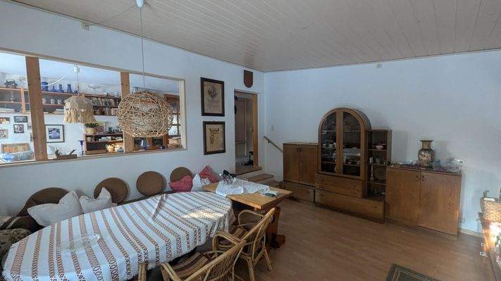 großes Wohnzimmer im Anbau