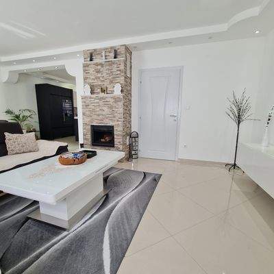 Wohnbereich mit Kamin