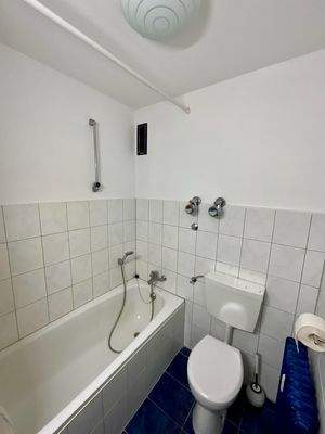 Badezimmer - Foto 1.jpg