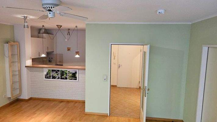 Wohnzimmer mit Kochnische