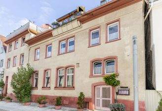 Großes Mehrfamilienhaus & Gaststätte