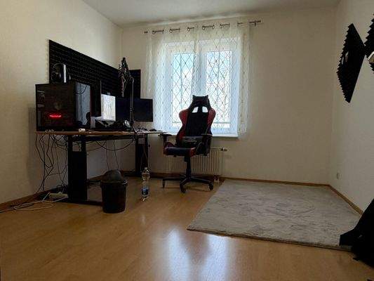 Kinderzimmer oder Büro