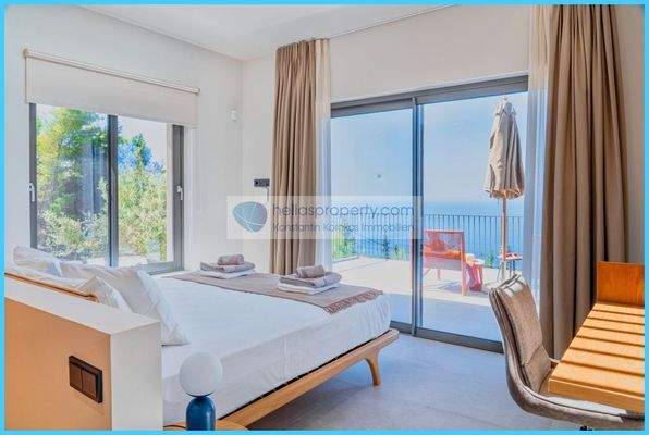 0a00ed76484e413082b808c8a4c359b5-original