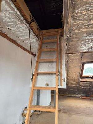 Zugang zum Spitzboden