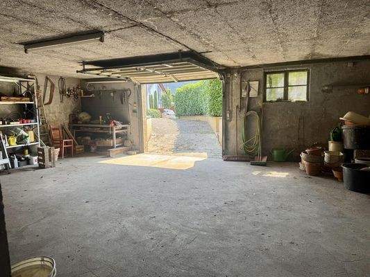 Garage im Untergeschoss