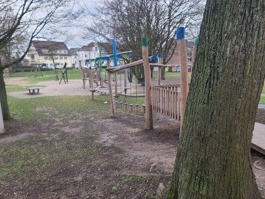 Spielplatz an der Grundschule