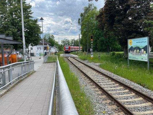 in S-Bahn-Nähe sehr zentral .jpeg
