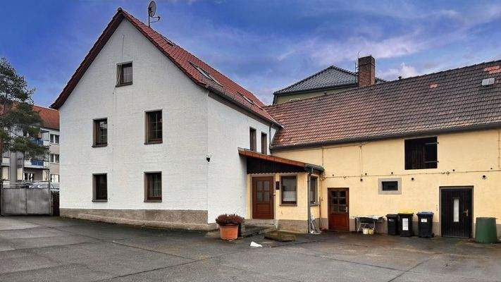 Hofansicht Wohnhausn und Nebengelass