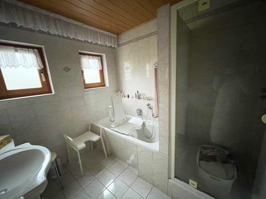 Badezimmer EG