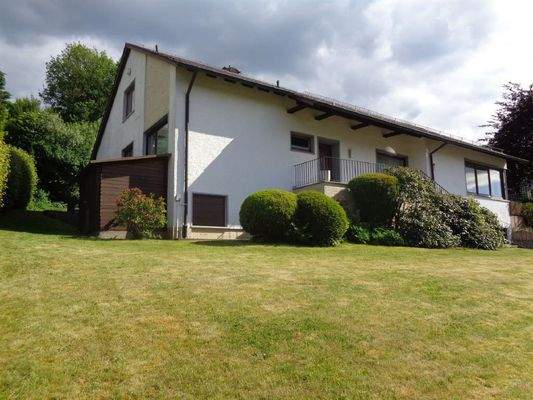 Hausansicht von der Straße