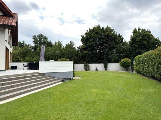 ... und Blick in den Garten