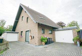 Xanten: EFH mit 2 Garagen