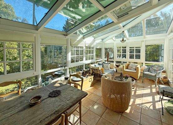 lichtdurchfluteter Wintergarten