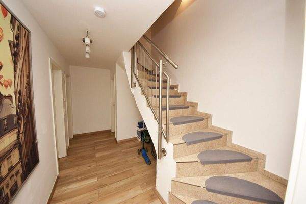 Diele Treppenaufgang UG