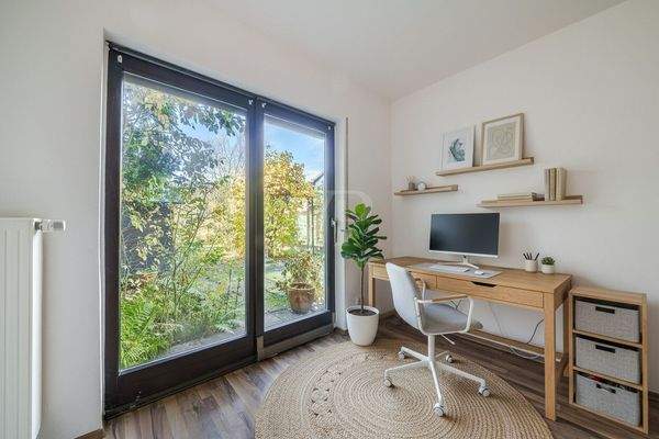 Schlafzimmer mit Terrassenzugang