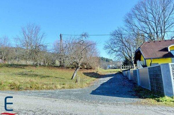 Zufahrt öffentlicher Weg