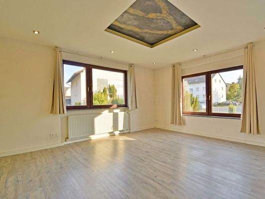 Helles, freundliches Wohnzimmer